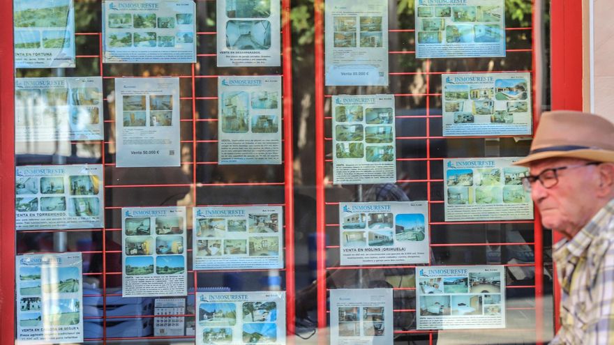 Los extranjeros ya copan más del 70 % de la compraventa de viviendas en cinco municipios alicantinos