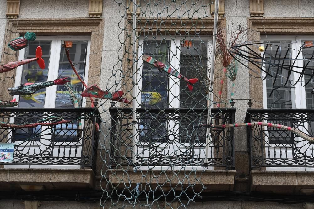 Arte en los balcones de Riego de Agua