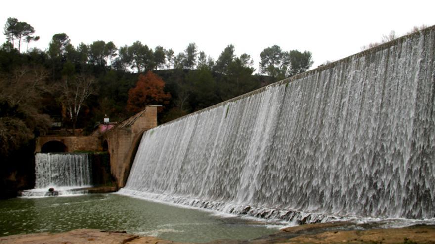 Resclosa al riu Llobregat a l’Ametlla de Merola.