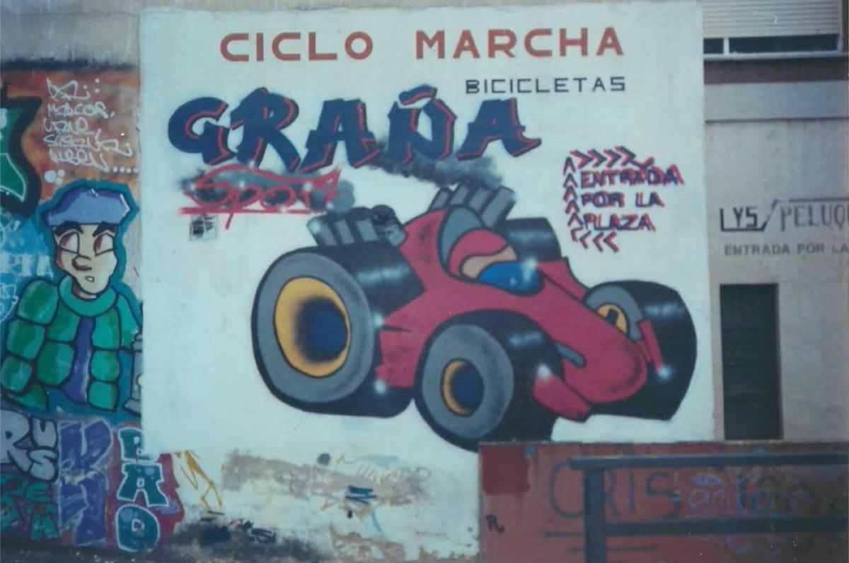 Trabajo de Poch en Neumáticos Graña.