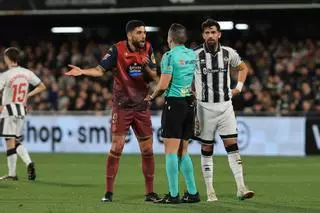 2-0 | Dos chispazos dejan frito al Deportivo