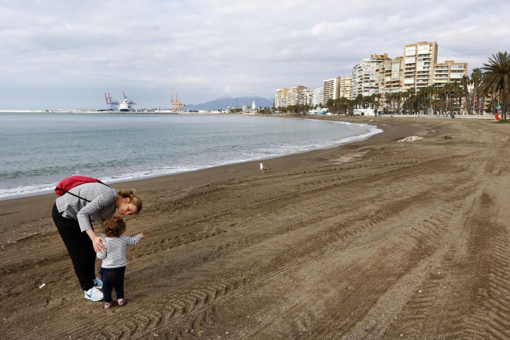 Los niños menores de 14 años salen a las ...