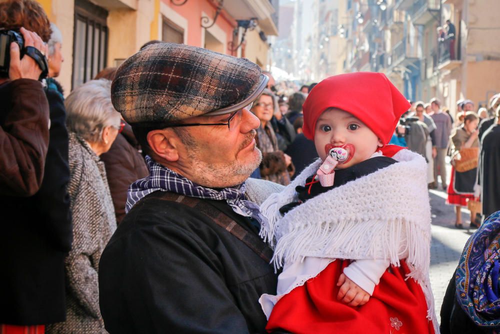 «Les Pastoretes» adoran al Niño en Alcoy