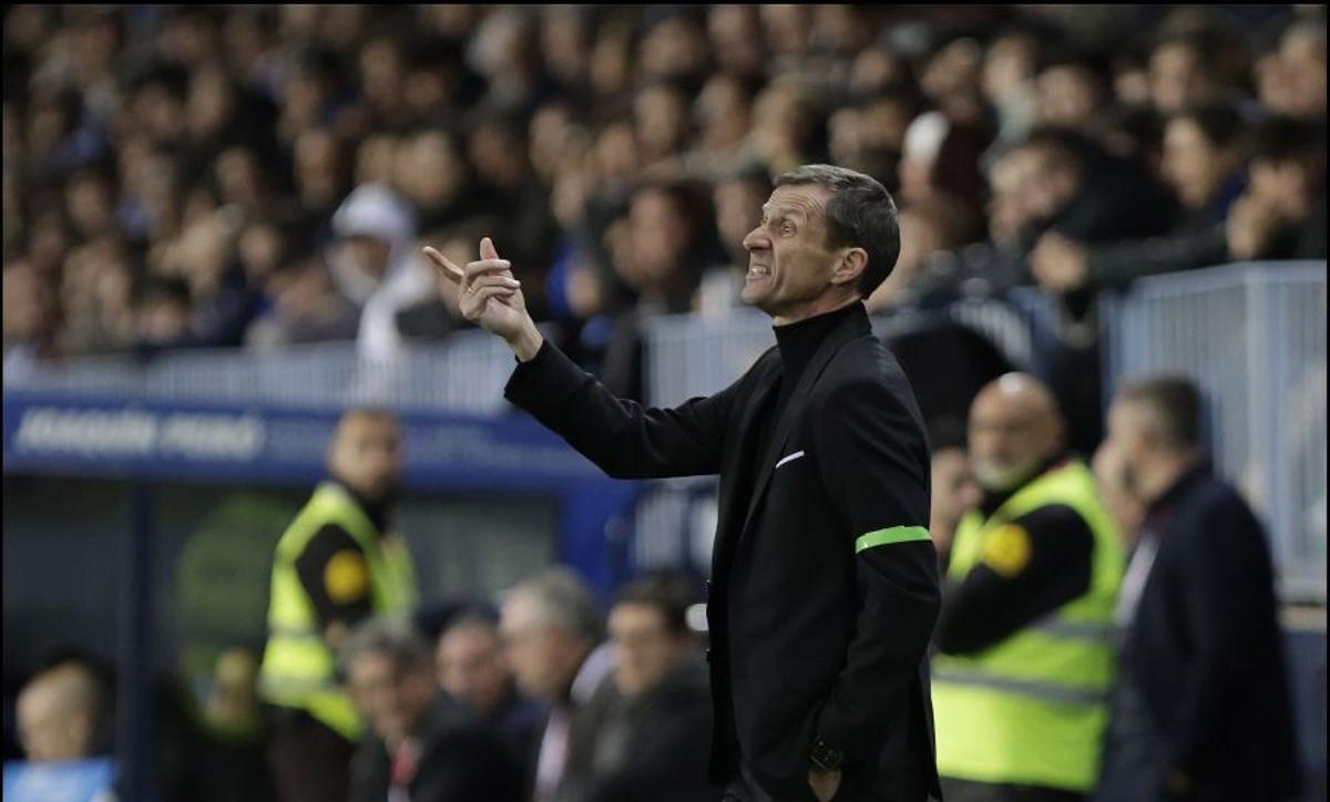 Ziganda da instrucciones en el duelo ante el Málaga de la pasada jornada.