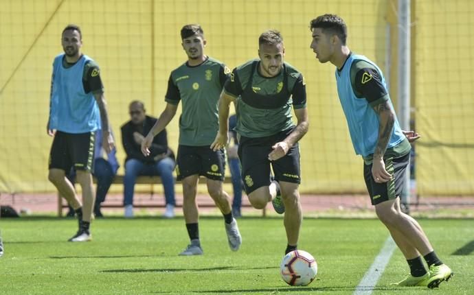 TELDE. Entrenamiento de la UDLP  | 02/04/2019 | Fotógrafo: José Pérez Curbelo