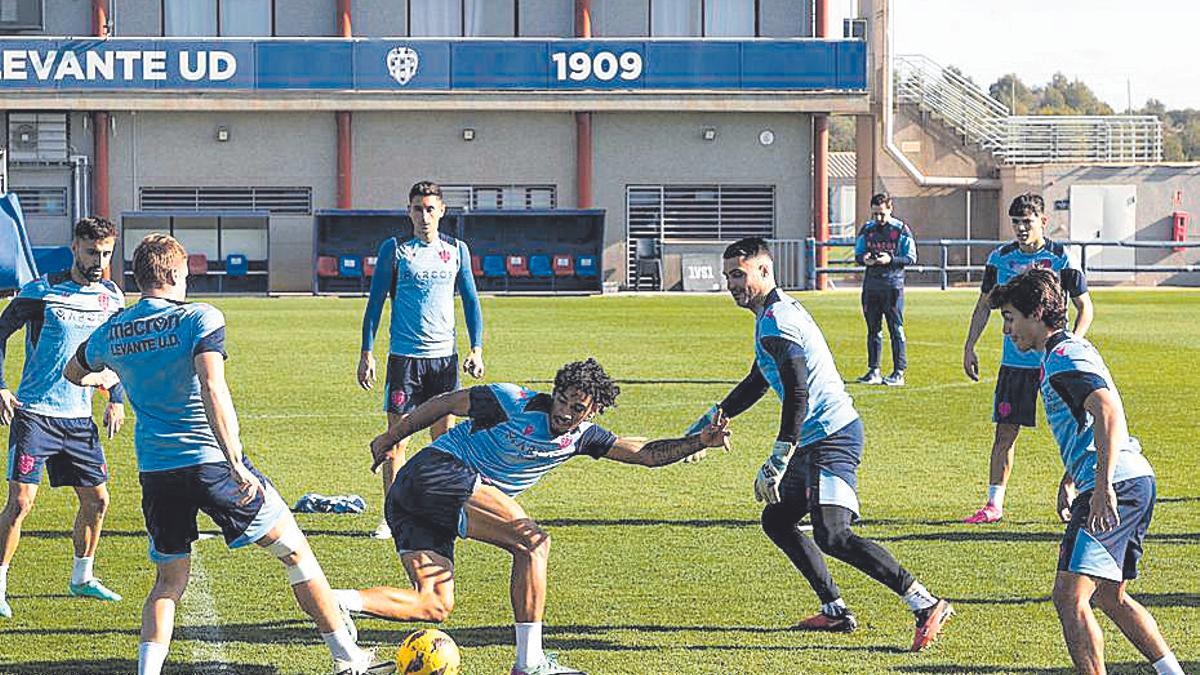 Entrenamiento del Levante UD