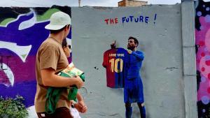 Nuevo mural de Tvboy dedicado a Lamine Yamal con un guiño a Messi