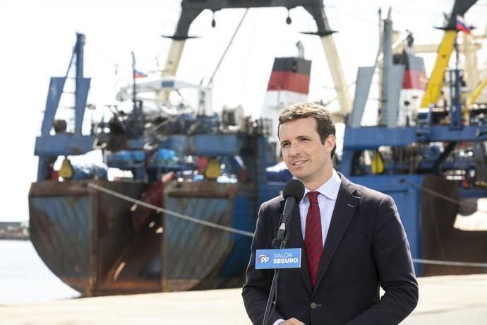 15.04.19. Las Palmas de Gran Canaria. El líder del PP y candidato a presidente del Gobierno, Pablo Casado, visita el centro de formación técnico-profesional del metal de Las Palmas de Gran Canaria, Femepa, acompañado por los dirigentes del partido en Canarias, Asier Antona y Australia Navarro, posteriormente a la visita realiza unas declaraciones en el Muelle Cambullón. Foto Quique Curbelo  | 15/04/2019 | Fotógrafo: Quique Curbelo