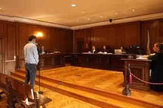 «Acababa consumiendo para soportar el dolor tras las palizas»: una mujer relata en la Audiencia de Pontevedra meses de golpes y control de su expareja