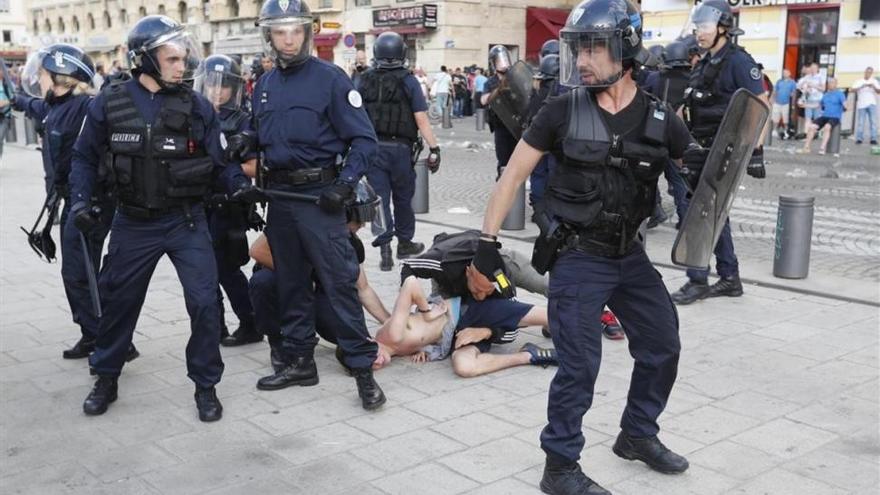 Francia defiende el dispositivo de seguridad contra los &#039;hooligans&#039;