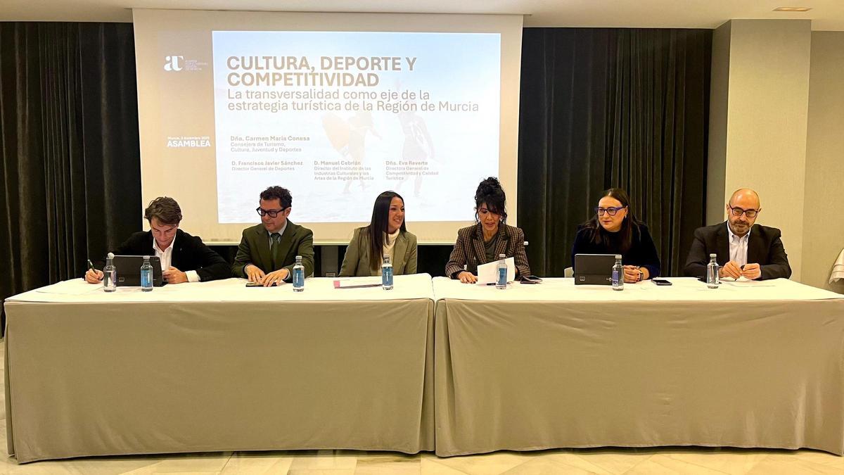 La consejera de Turismo, Carmen Conesa, asistió este martes a la asamblea de Alianza por el Turismo de la Región.