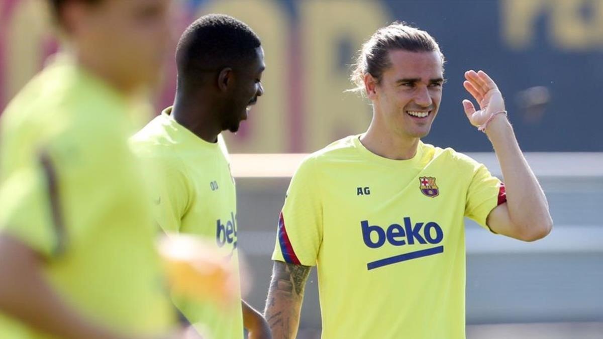 Griezmann y Dembélé. en un pasaje del entrenamiento de este sábado.