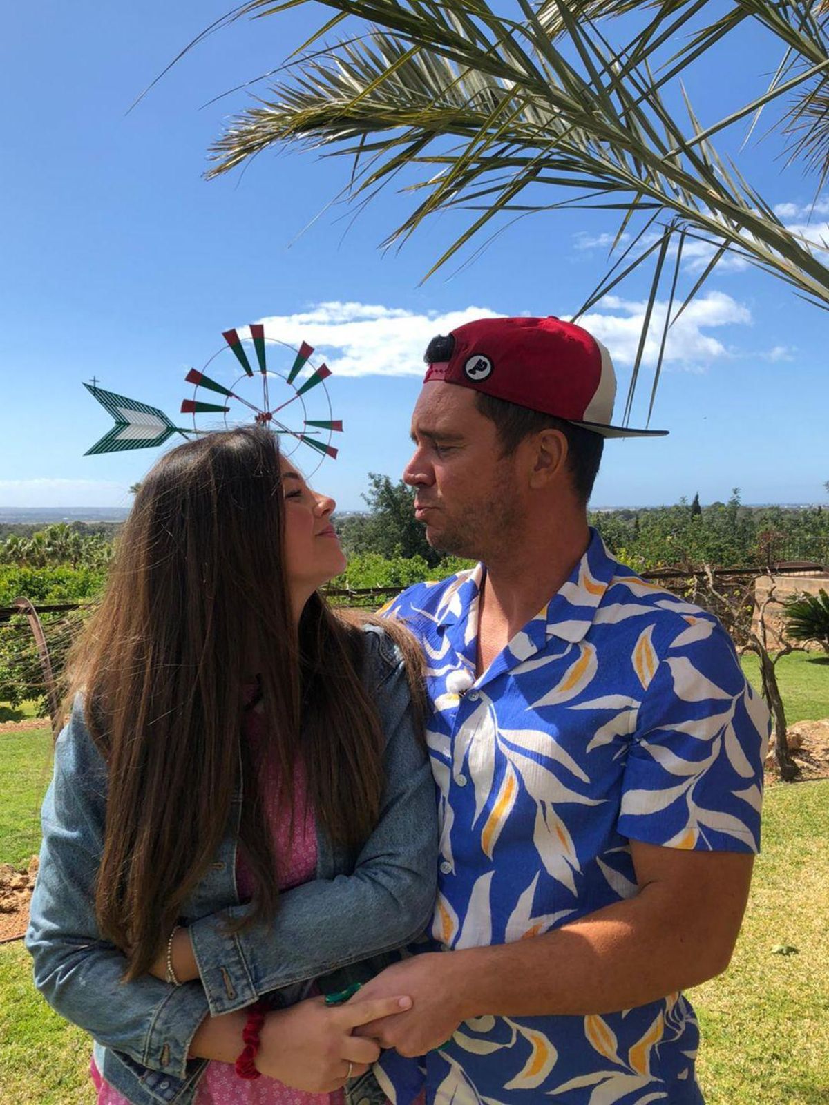 Leben mit ihren beiden Söhnen auf Mallorca: Emily Gierten und Stefan Scheichel-Gierten (Lorenz Büffel).