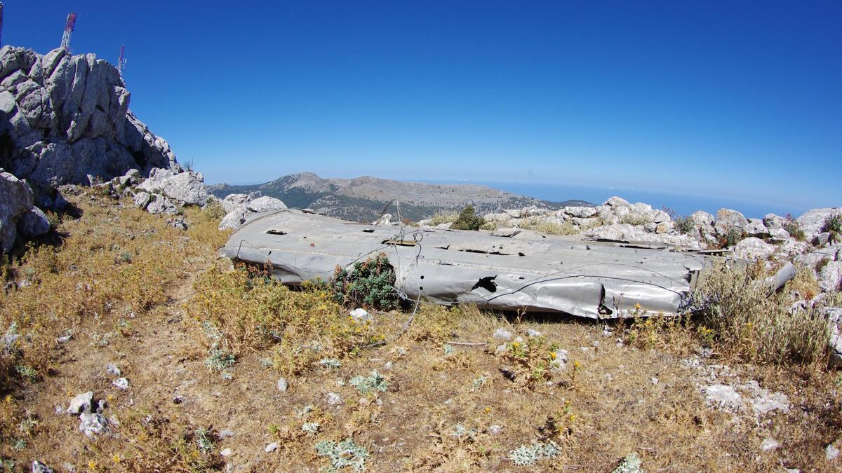 Todavía hoy, 75 años después, hay restos del avión cerca de la cima de la Serra de Alfàbia.