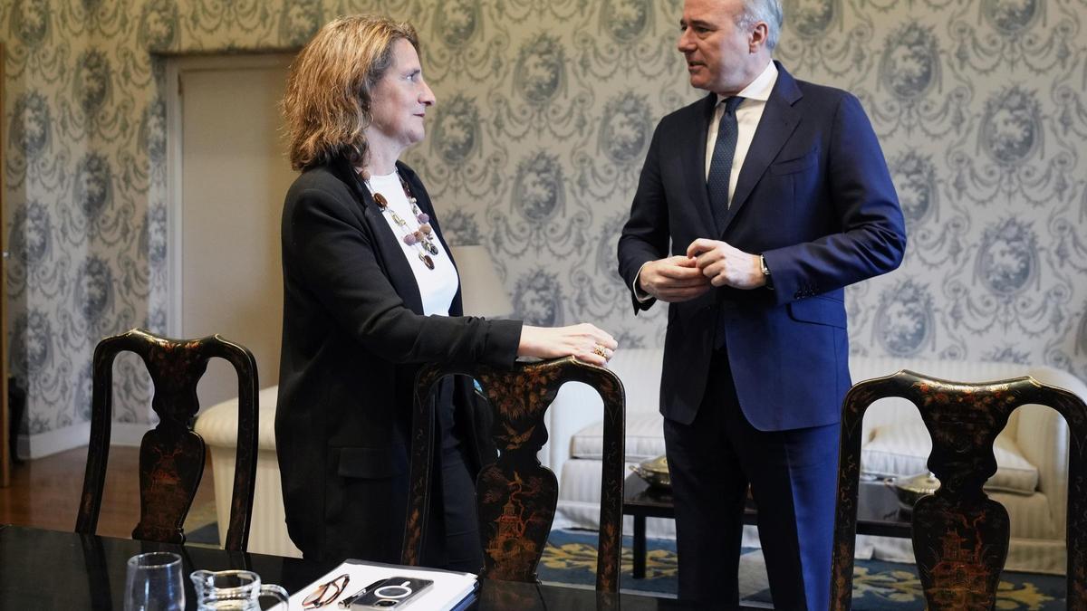 La vicepresidenta tercera y Ministra para la Transición Ecológica y el Reto Demográfico, Teresa Ribera, mantiene una reunión con el presidente de Aragón, Jorge Azcón, en Madrid