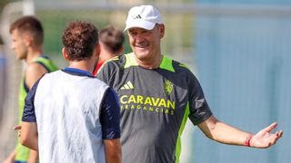 El Zaragoza de ascenso directo de Víctor Fernández y la llaga en el centro del campo