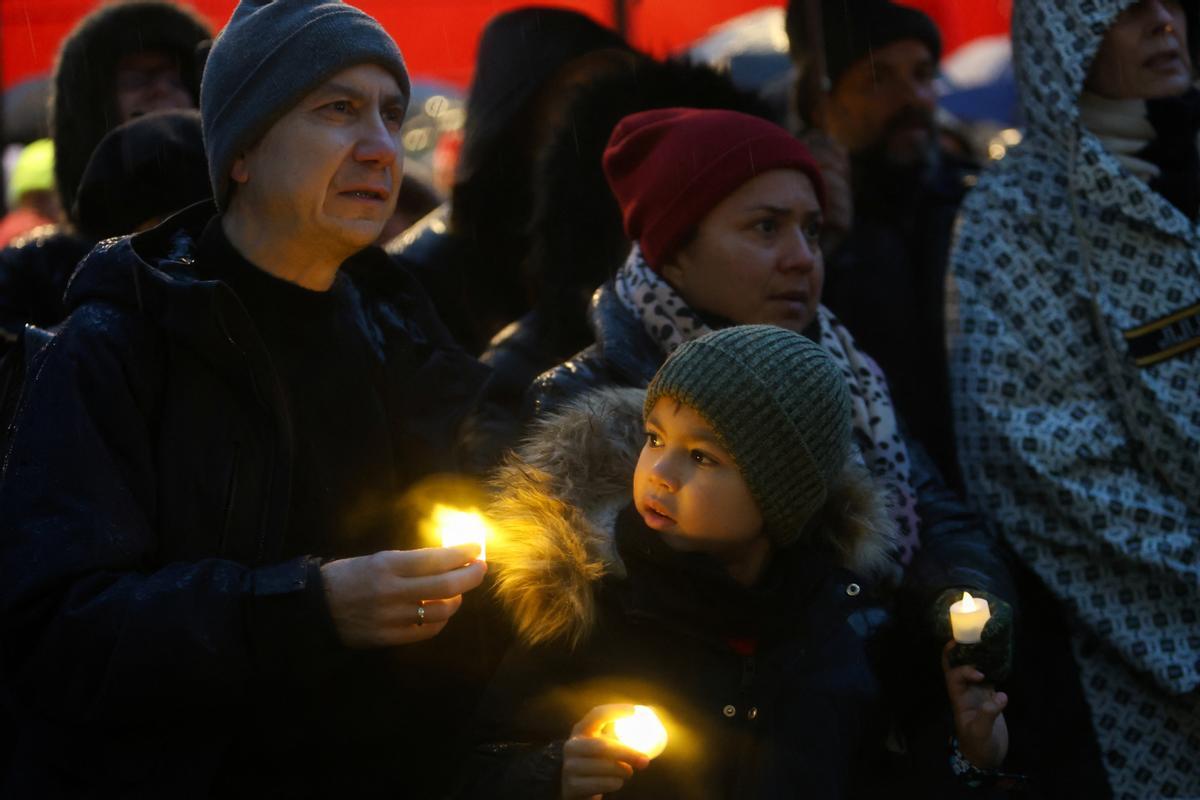 Vigil for people who have lost family in Gaza and Israel, in London