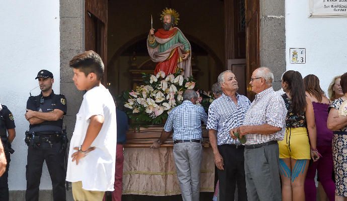 San Bartolomé cae en Tunte y el cura acaba herido.