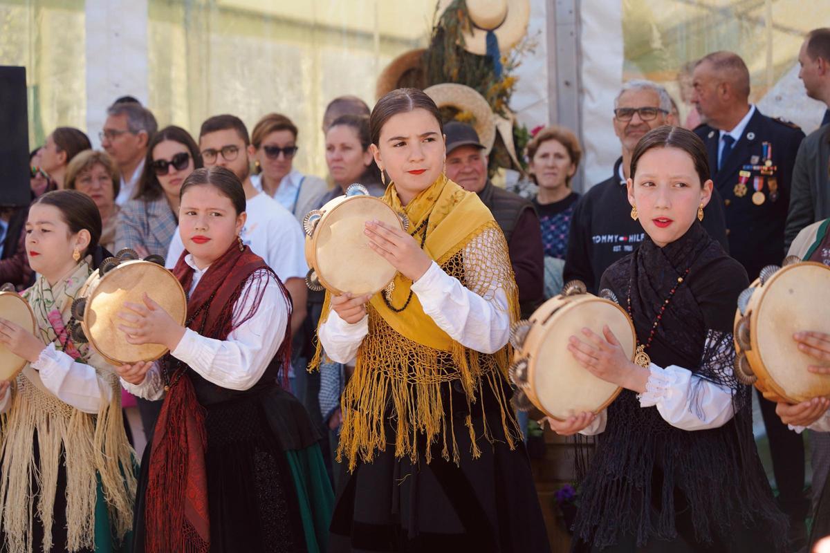 A música tradicional tamén está moi presente nas Feiras do Abril.