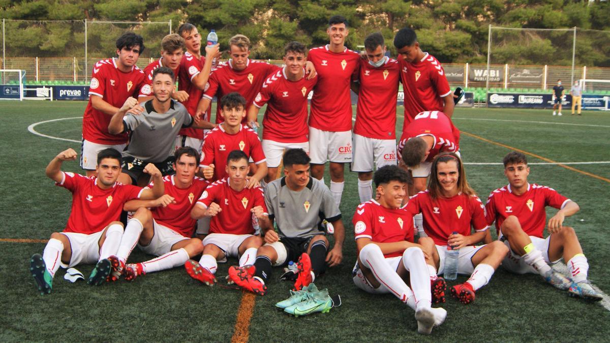 Los jugadores del Real Murcia celebran su triunfo