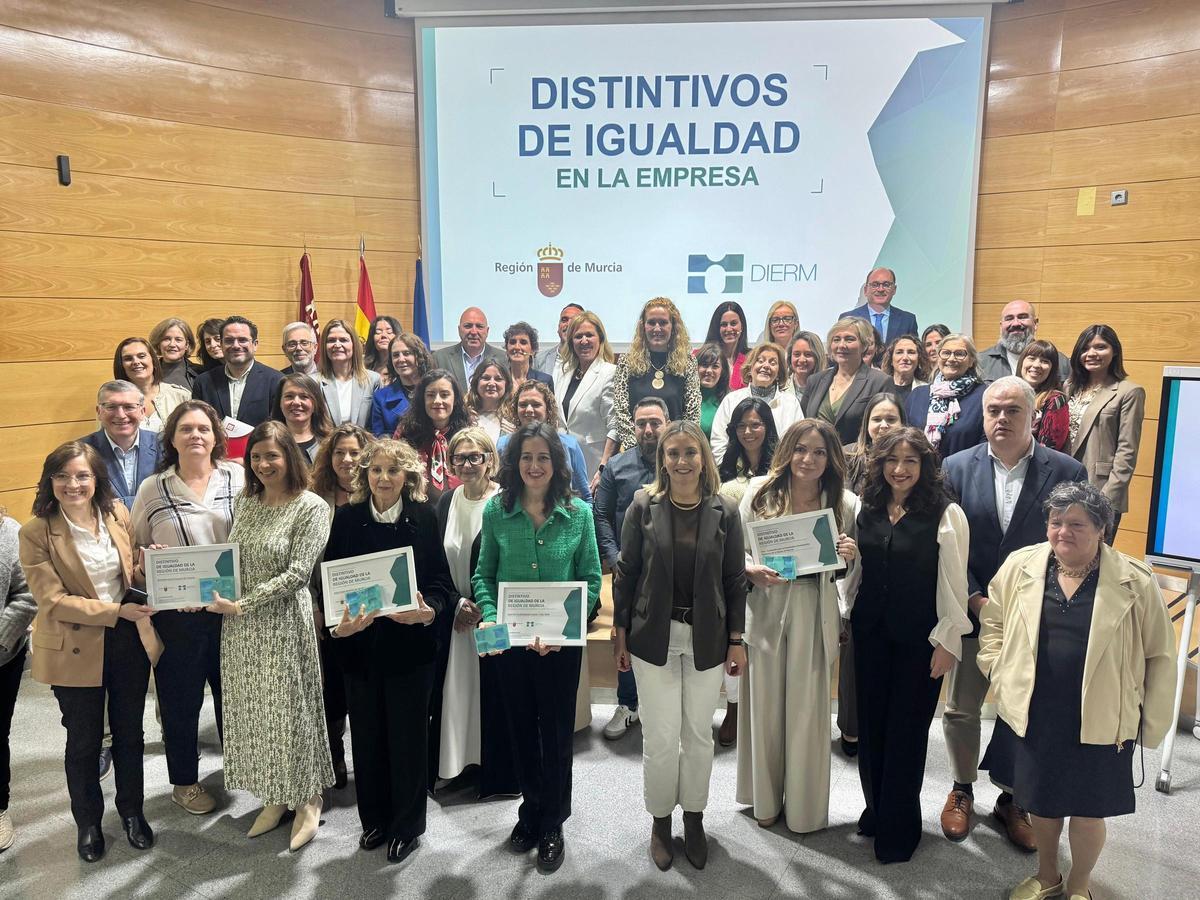 Entrega de los Distintivos de Igualdad de la Región de Murcia.