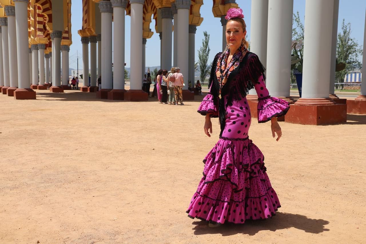 Trajes de gitana en el jueves de Feria