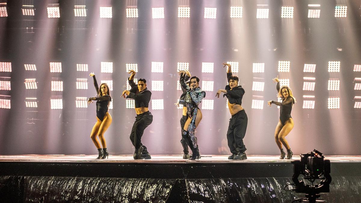 La representante de España en Eurovisión, Chanel, sobre el escenario del festival.