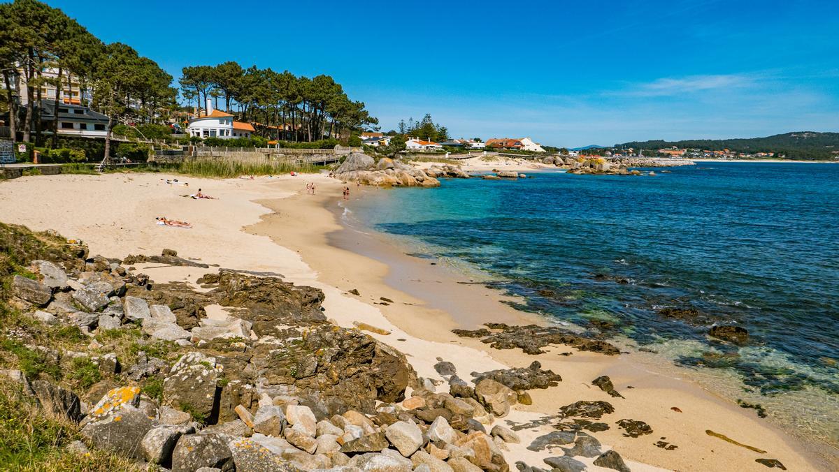 Este pueblo de Galicia tiene la mejor fiesta del marisco en octubre