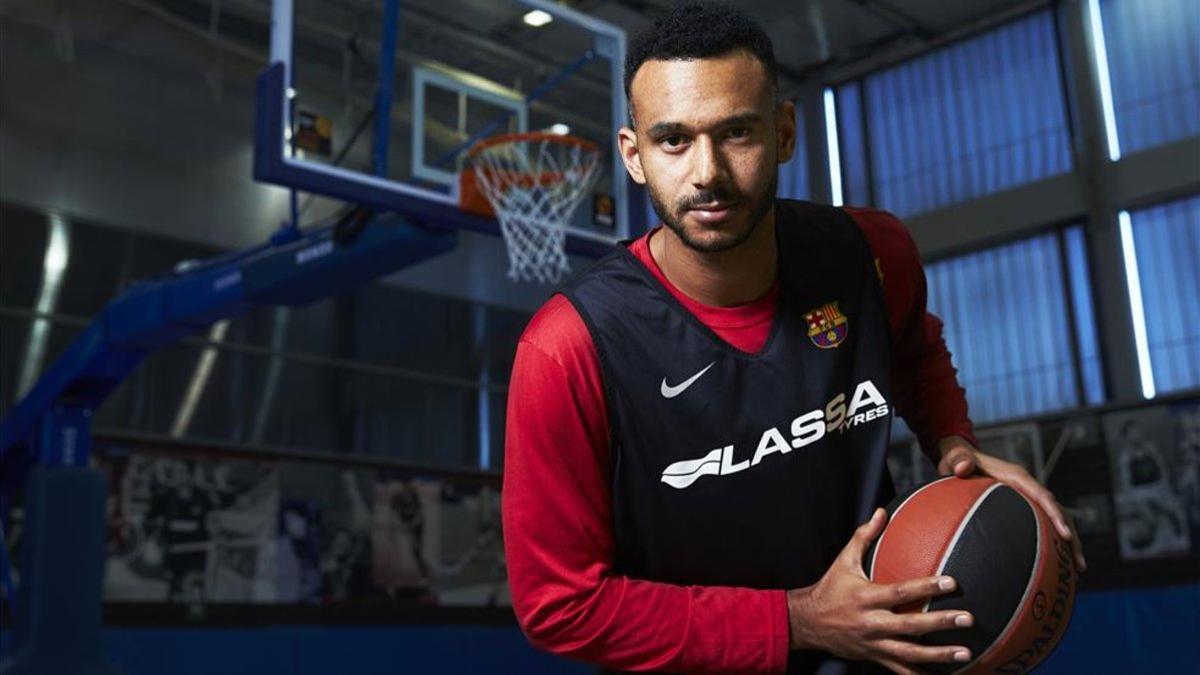 Adam Hanga suma en muchos conceptos para el Barça