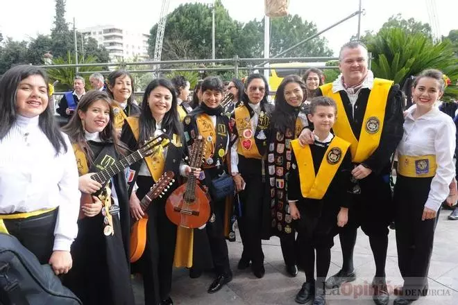 Recepción a los tunos y ronda a la Reina de la Huerta