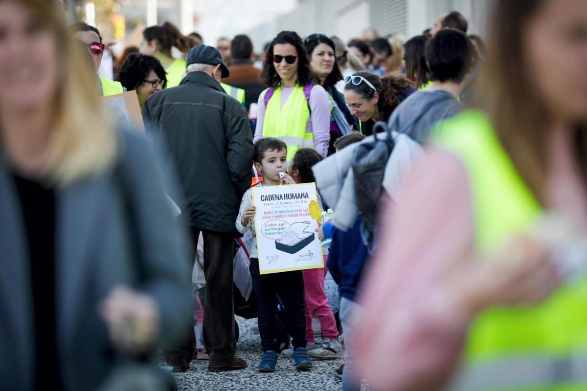 Protesta de las familias del colegio Parque Venecia