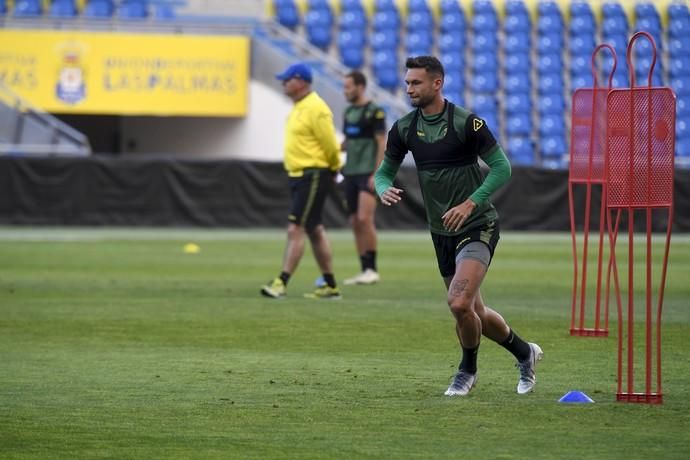 DEPORTES 05-03-19  LAS PALMAS DE GRAN CANARIA.  Primer entrenamiento de Pepe Mel. FOTOS: JUAN CASTRO