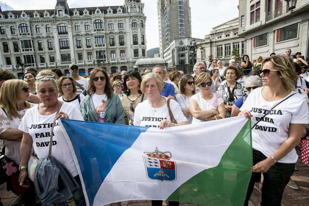 Concentración en Oviedo para pedir justicia para David Carragal