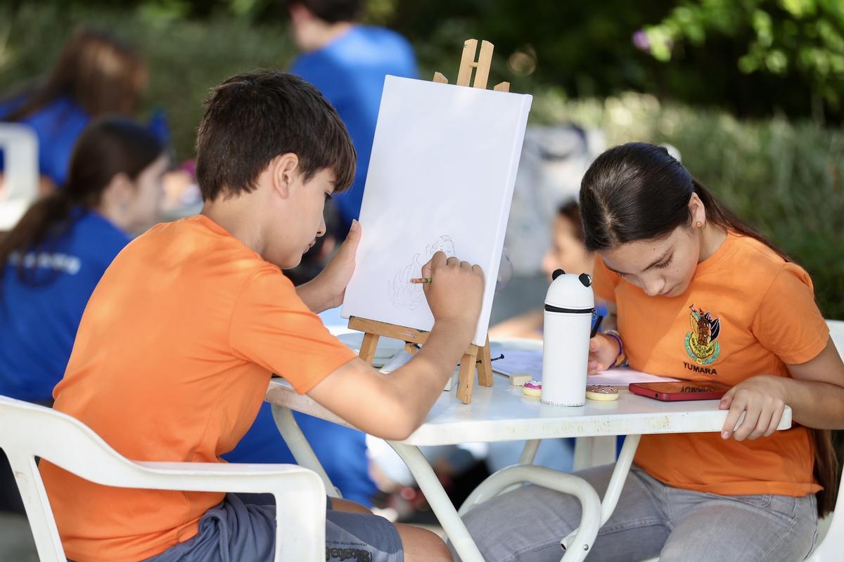La fiesta de los falleros infantiles con el concurso de dibujo de la JCF