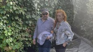 Una foto publicada el 4 de septiembre muestra al general Sergei Surovikin paseando junto a esposa Anna. /