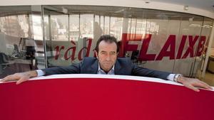 Miquel Calçada posaba así durante una antigua entrevista realizada en las oficinas del Grup Flaix.
