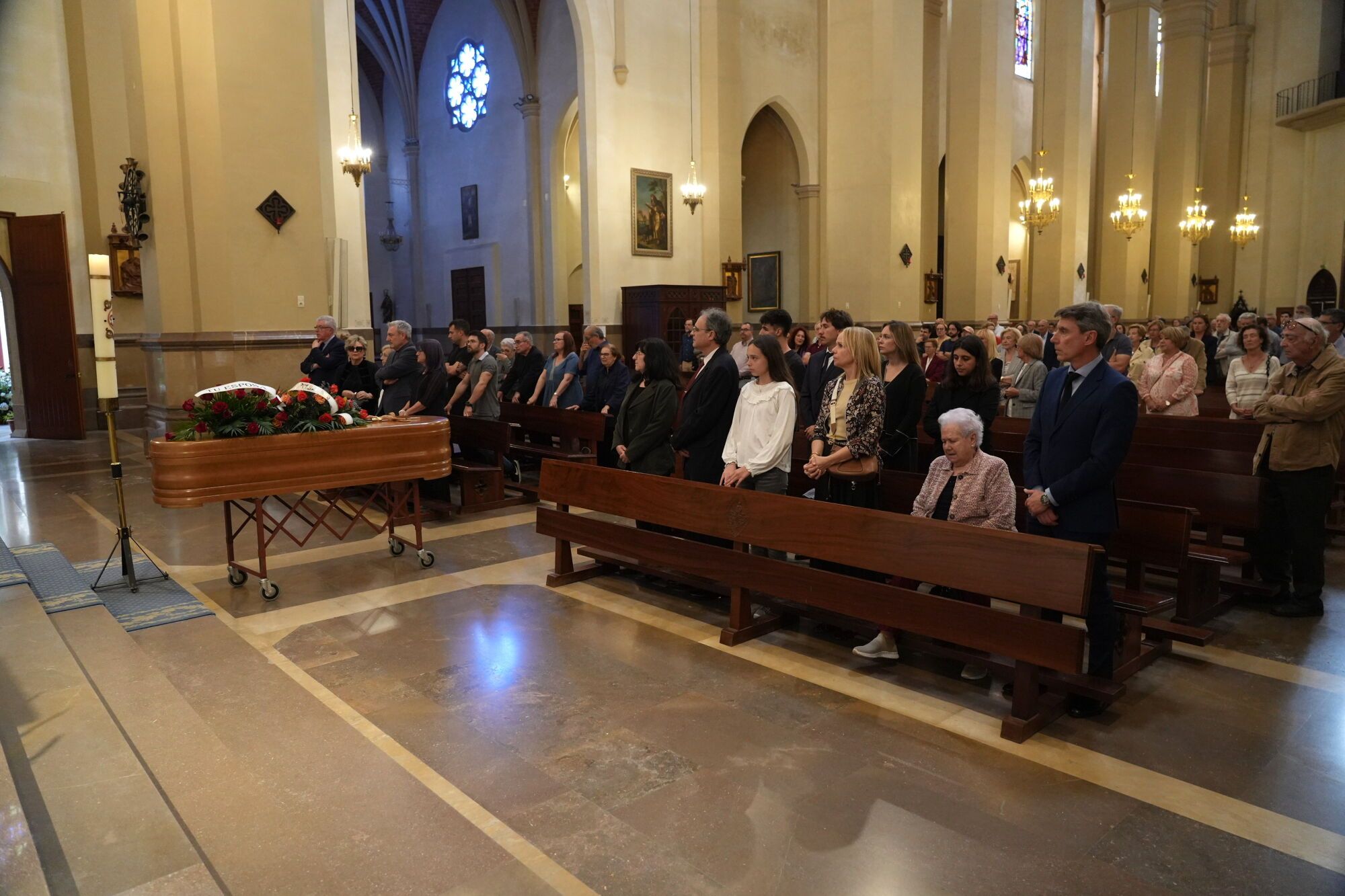 CASTELLON. FUMERAL DE SALVADOR BELLES EN LA CONCATEDRAL DE SANTA MARIA.