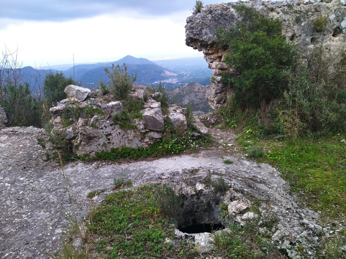 El aljibe, un elemento esencial en los çcastillos andalusíes de la Marina Alta.