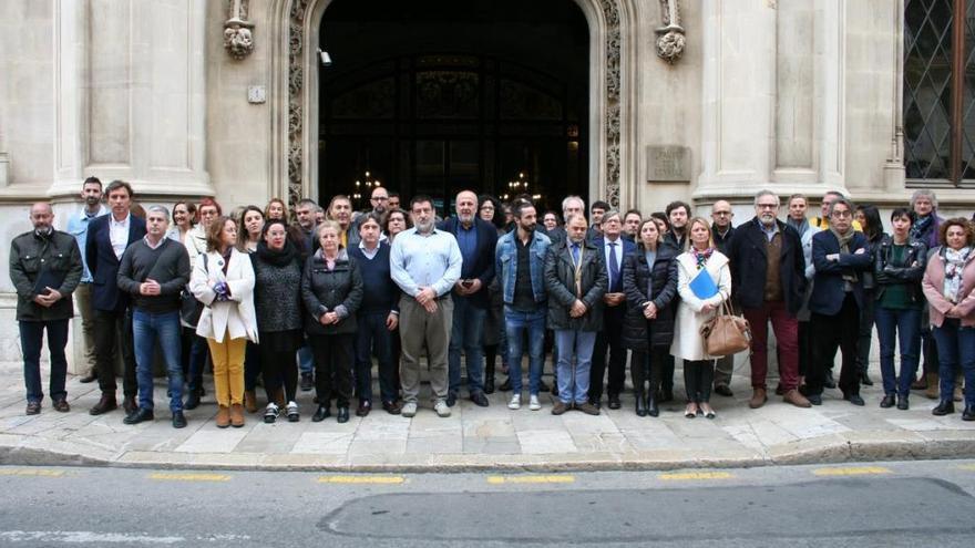 Las autoridades de Mallorca rinden homenaje a las víctimas del 11M