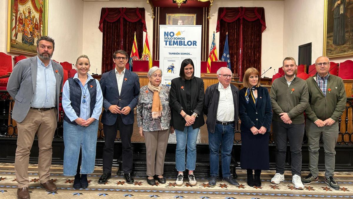 Acto institucional en el ayuntamiento ilicitano por el Día Mundial del Párkinson