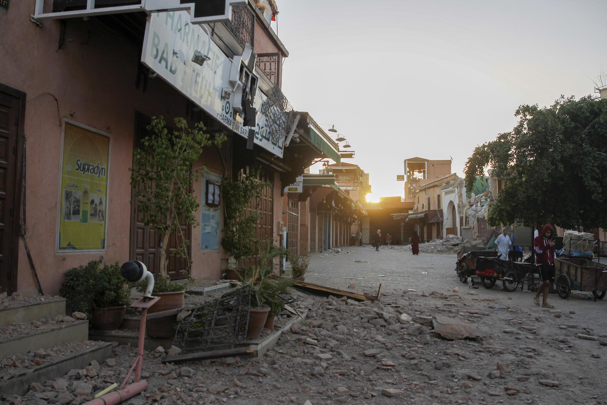 Se elevan a 632 los muertos y a 329 los heridos en el terremoto que azotó Marruecos