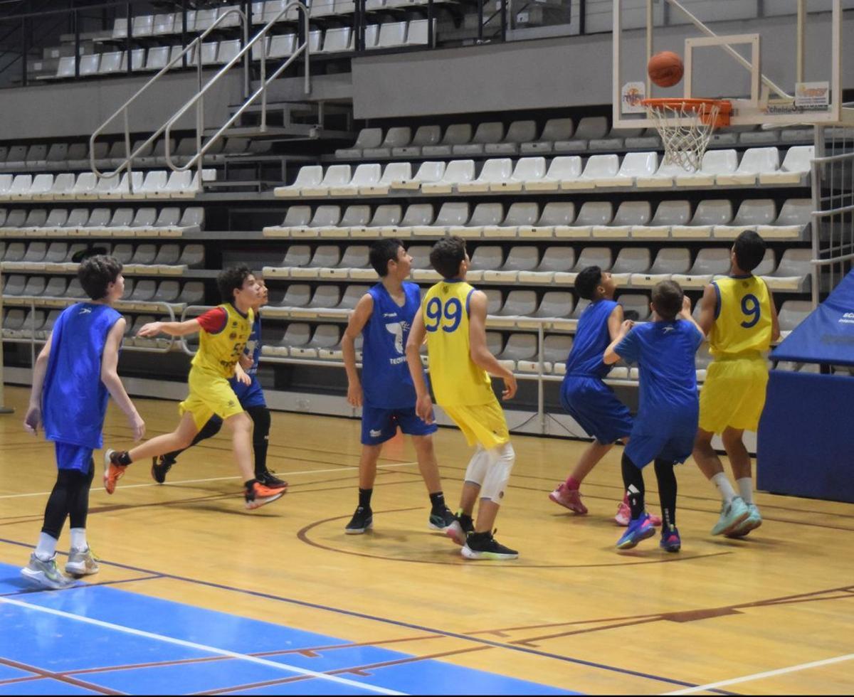 La selección masculina Alevín de la Comunitat Valenciana se midió al Esportiu Bàsquet Vila-real.