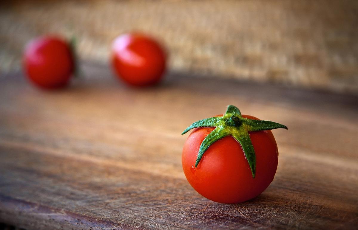 Foto de archivo de un tomate