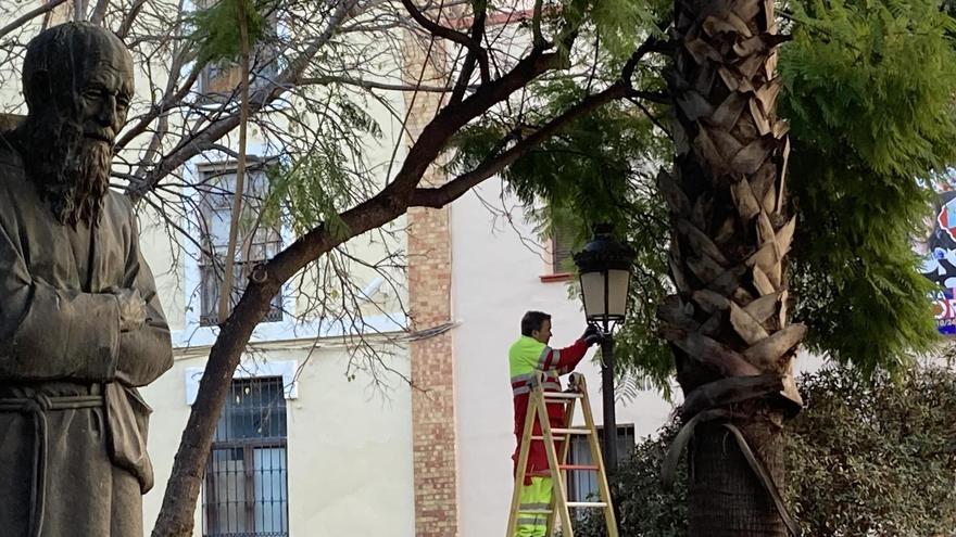 Málaga recibe nuevas farolas para ahorrar la mitad de la factura de la luz