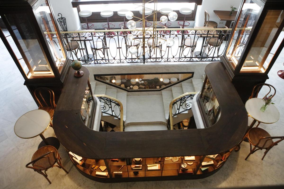 Das prachtvolle Treppenhaus ist eines der architektonischen Highlights von Casa Roca.