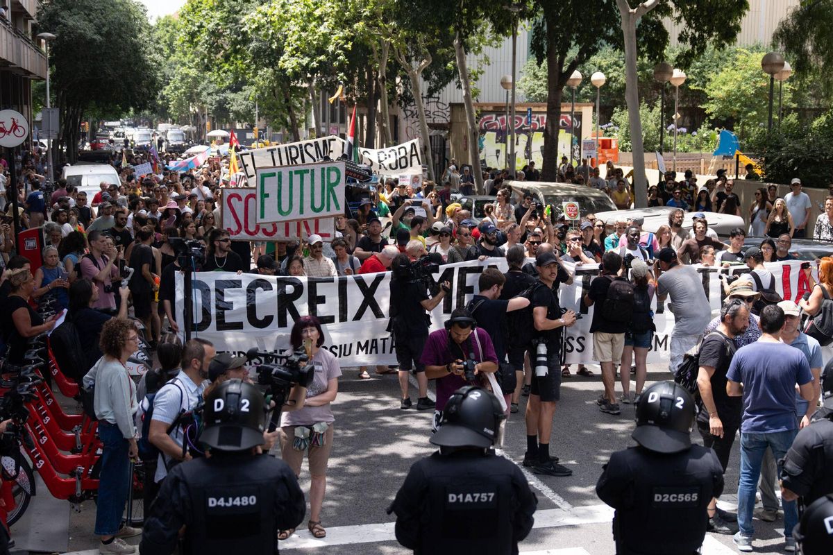 Manifestación en Barcelona por el decrecimiento turístico
