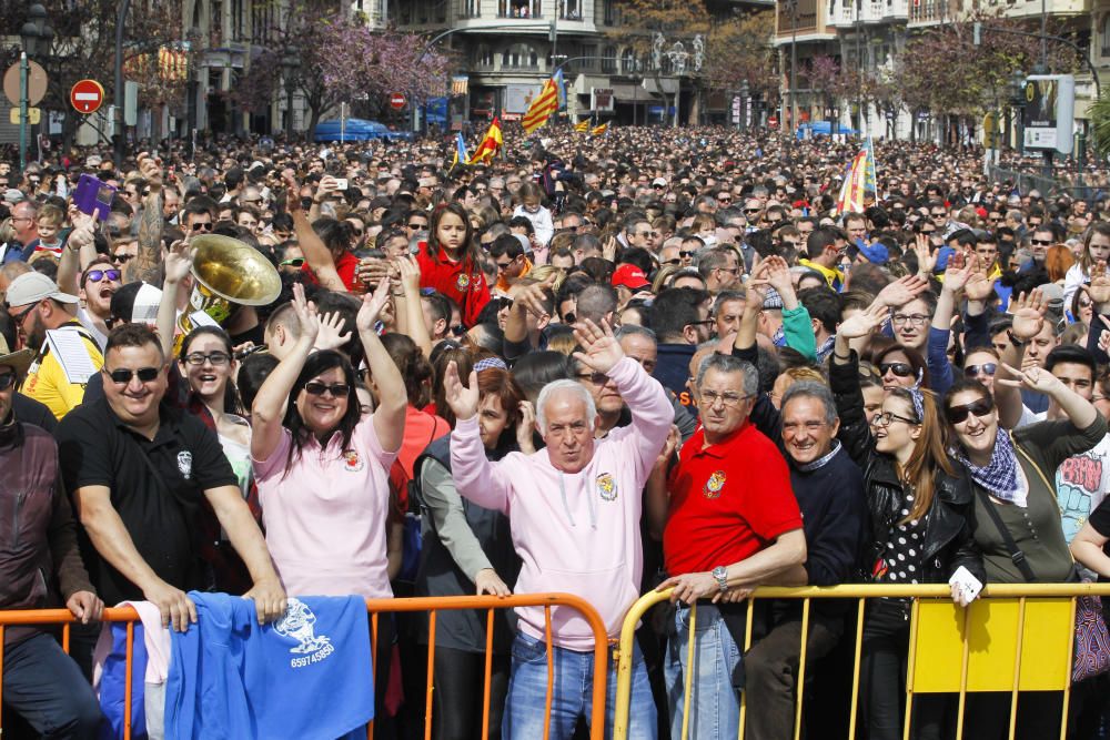 Búscate en la mascletà del 6 de marzo