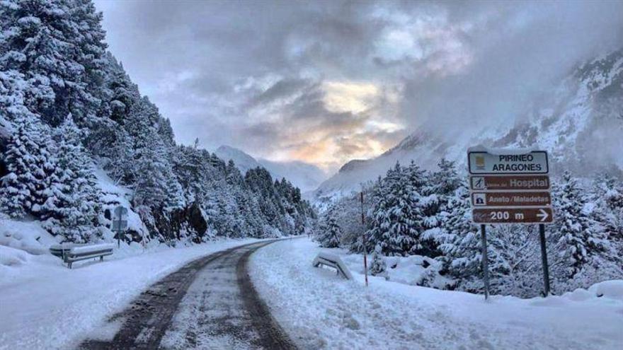 Precipitaciones de nieve en el Pirineo con cota entre 500 y 700 metros