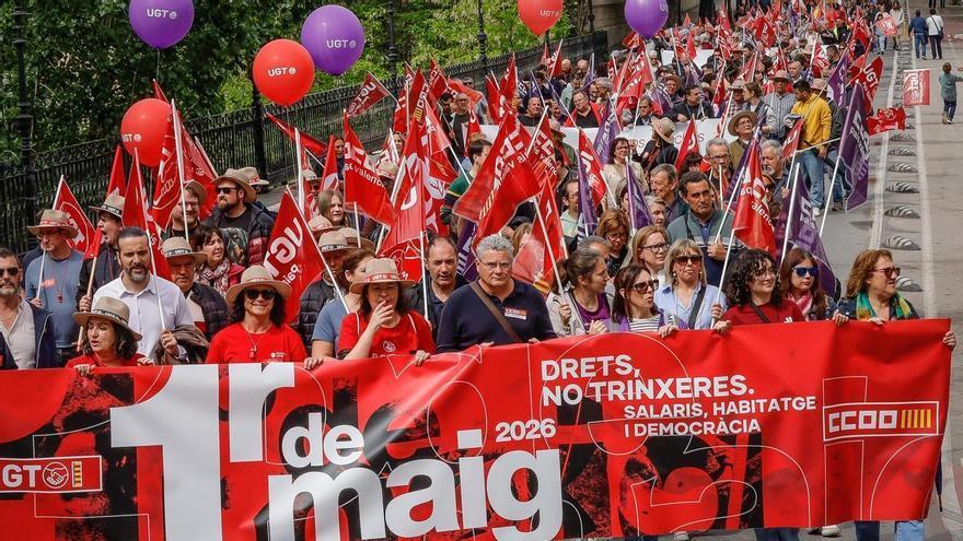 Alcoy clama por el acceso a salario y vivienda digna en una jornada de lluvia