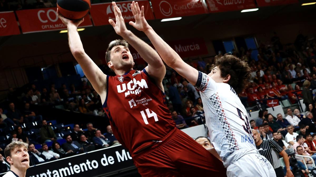 Todas las imágenes del UCAM Murcia CB contra el Monbus Obradoiro